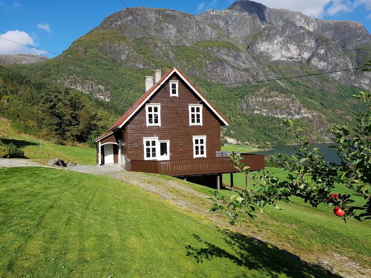 Charming Timber House In Stryn, Norway Villa Bagian luar foto